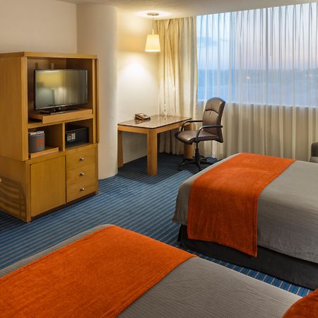 Real Inn Нуэво-Ларедо Экстерьер фото